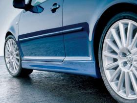 volkswagen-golf-r32-017-1280-1152-1024.jpg