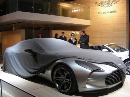 astonmartinone77_03