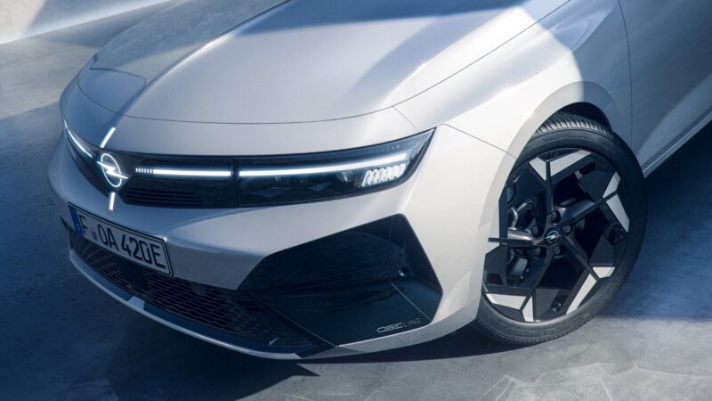 Opel Astra GSE Line: al Salone di Parigi il nuovo allestimento dallo stile GSE - foto 3